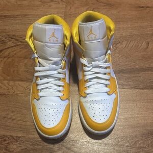 Nike Air High-Top Shoes White Yellow